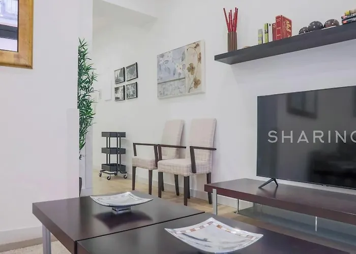Apartment Malasaña by SharingCo