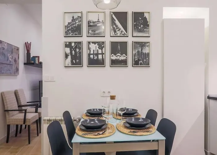 Apartment Malasaña by SharingCo